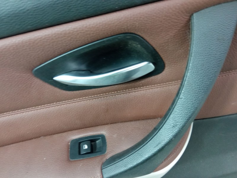 Recambio de guarnecido puerta trasero izquierdo para bmw 3 (e90) 330 d referencia OEM IAM 19000HT0000  