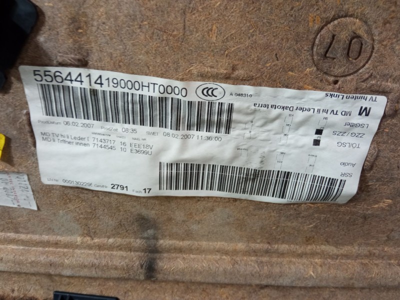 Recambio de guarnecido puerta trasero izquierdo para bmw 3 (e90) 330 d referencia OEM IAM 19000HT0000  