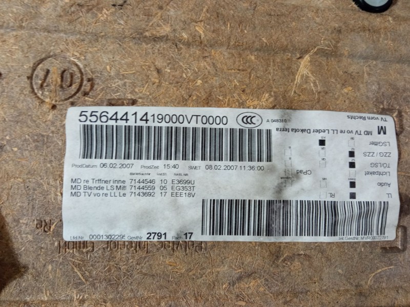 Recambio de guarnecido puerta delantera derecha para bmw 3 (e90) 330 d referencia OEM IAM 19000VT0000  