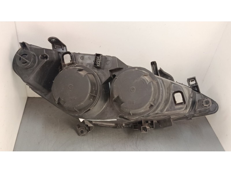 Recambio de faro izquierdo para peugeot 307 cc (3b) 2.0 16v referencia OEM IAM 9641615780  