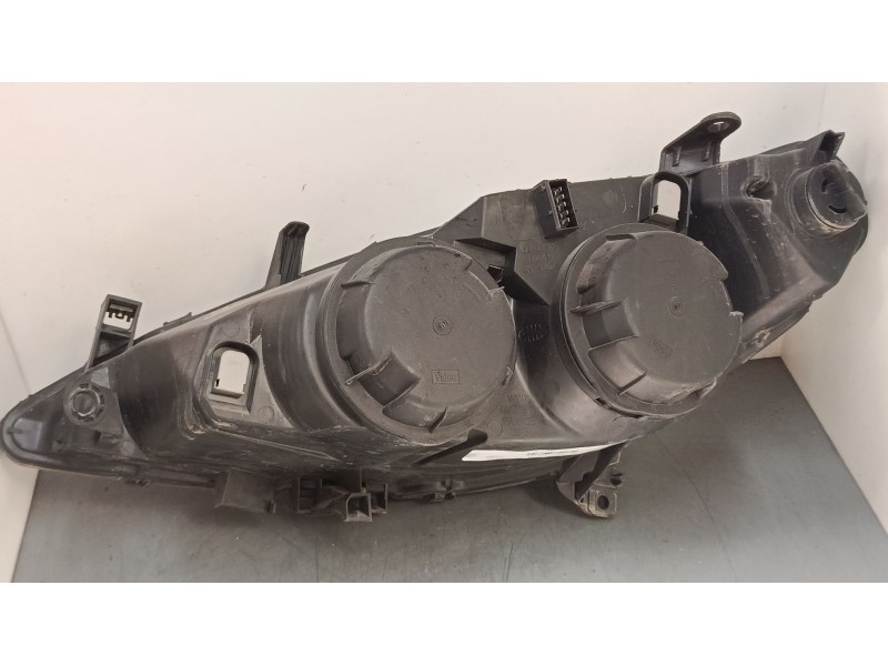 Recambio de faro derecho para peugeot 307 cc (3b) 2.0 16v referencia OEM IAM 9641615680  