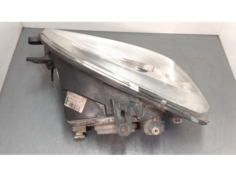 Recambio de faro derecho para citroën saxo (s0, s1) 1.5 d referencia OEM IAM 89004404  