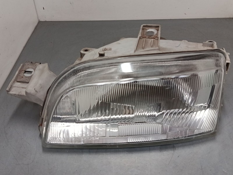 Recambio de faro izquierdo para fiat punto (176_) 75 1.2 referencia OEM IAM   