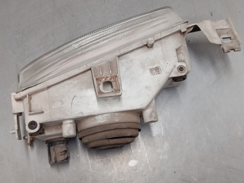 Recambio de faro izquierdo para fiat punto (176_) 75 1.2 referencia OEM IAM   
