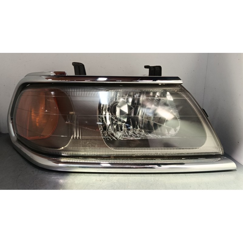 Recambio de faro derecho para mitsubishi montero sport i (k7_, k9_) 2.5 td (k94w, k74t) referencia OEM IAM 10087415  