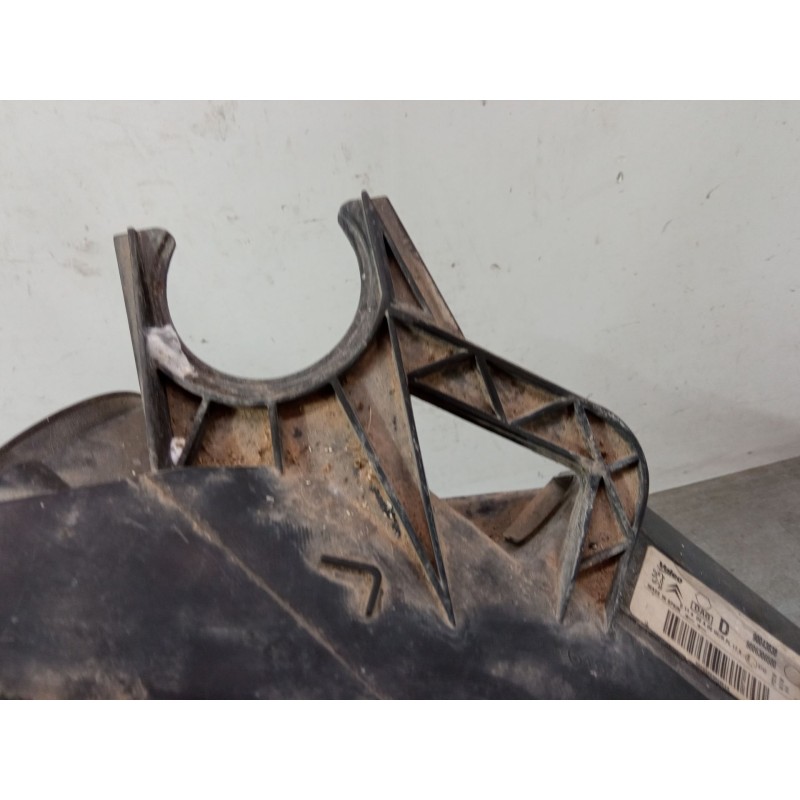 Recambio de faro derecho para citroën berlingo multispace (b9) 1.6 hdi 90 referencia OEM IAM 9806306580 90043838 