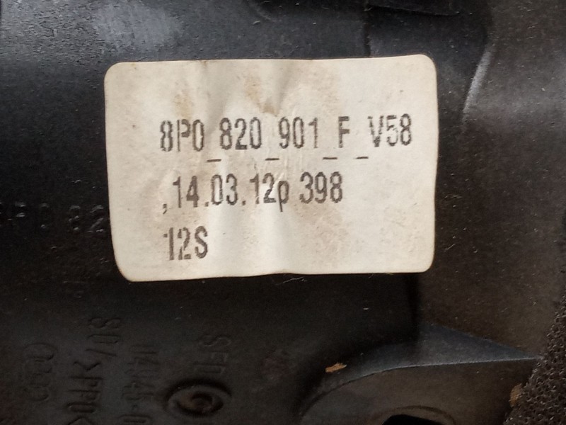 Recambio de aireador central izquierdo para audi a3 sportback (8pa) 1.6 tdi referencia OEM IAM 8P0820901  