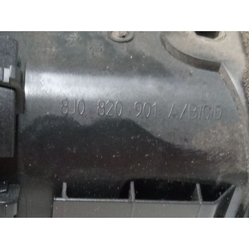 Recambio de aireador central izquierdo para audi a3 sportback (8pa) 1.6 tdi referencia OEM IAM 8P0820901  