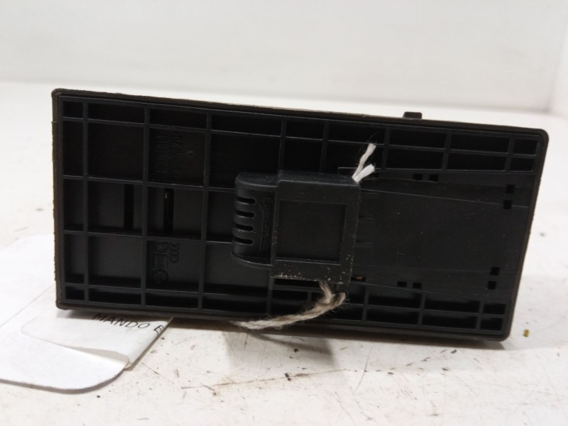 Recambio de mando elevalunas delantero izquierdo para audi a3 sportback (8pa) 1.6 tdi referencia OEM IAM   