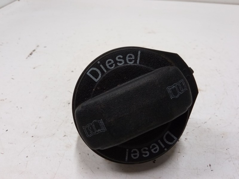 Recambio de tapa exterior combustible para audi a3 sportback (8pa) 1.6 tdi referencia OEM IAM   