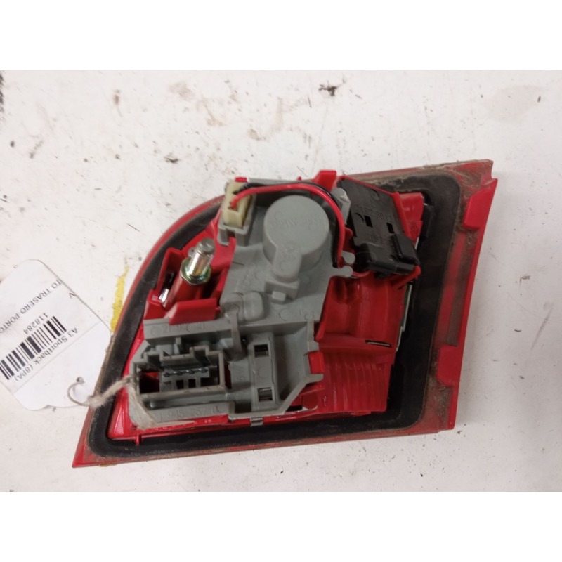 Recambio de piloto trasero porton izquierdo para audi a3 sportback (8pa) 1.6 tdi referencia OEM IAM 8P4945093  