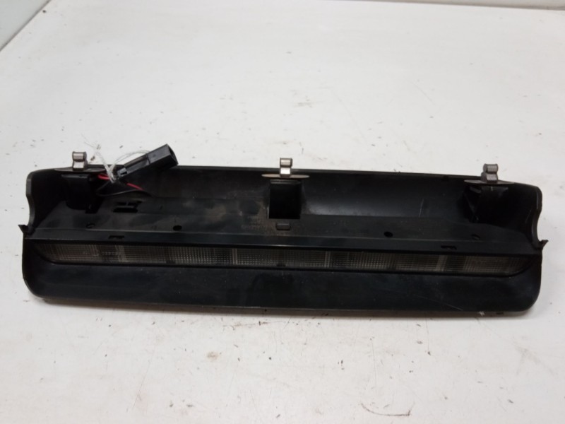 Recambio de luz central de freno para opel corsa c (x01) 1.3 cdti (f08, f68) referencia OEM IAM 09114502  
