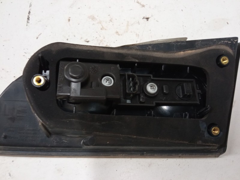 Recambio de piloto trasero porton izquierdo para seat ibiza iii (6l1) 1.4 16v referencia OEM IAM 6L6945093  