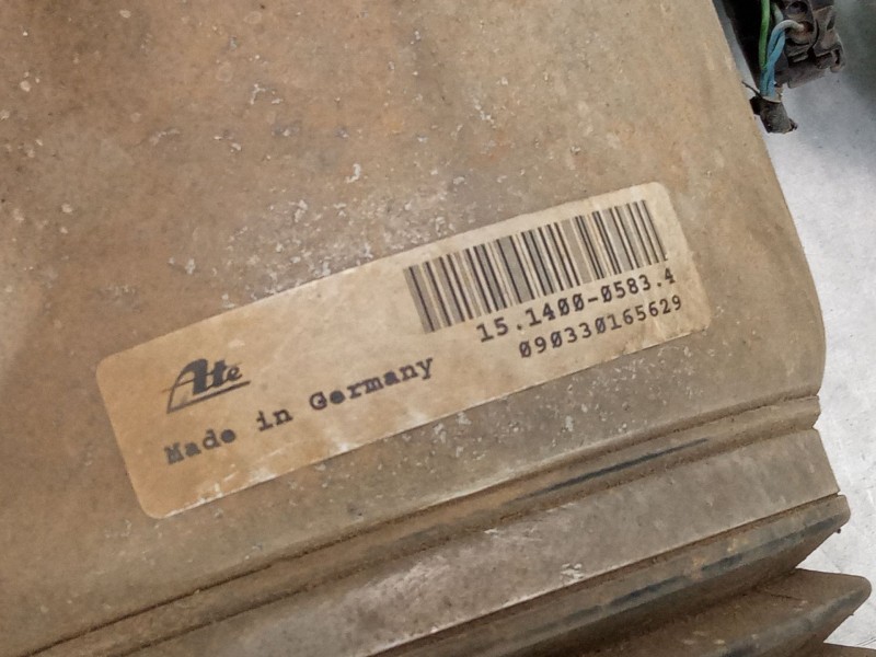 Recambio de amortiguador neumatico delantero izquierdo para volkswagen touareg (7la, 7l6, 7l7) 2.5 r5 tdi referencia OEM IAM 7L6