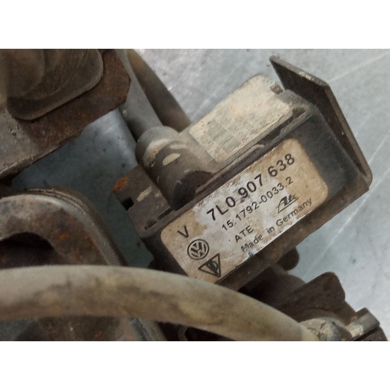 Recambio de amortiguador neumatico delantero izquierdo para volkswagen touareg (7la, 7l6, 7l7) 2.5 r5 tdi referencia OEM IAM 7L6