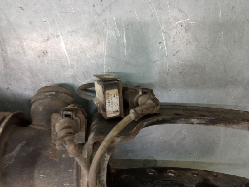 Recambio de amortiguador neumatico delantero izquierdo para volkswagen touareg (7la, 7l6, 7l7) 2.5 r5 tdi referencia OEM IAM 7L6