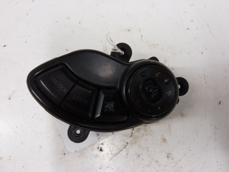 Recambio de mando retrovisor para hyundai santa fé i furgoneta/suv (sm) 2.4 4x4 referencia OEM IAM 9353026000  