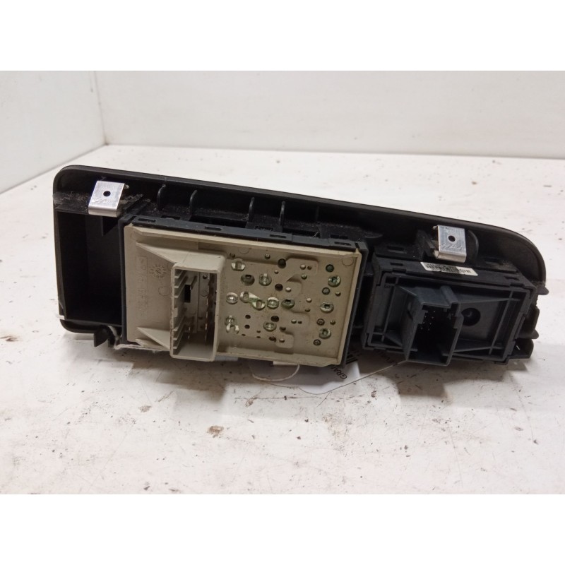 Recambio de mando elevalunas delantero izquierdo para fiat grande punto (199_) 1.4 (199axb11, 199axb1a, 199bxb1a, 199axl1a) refe