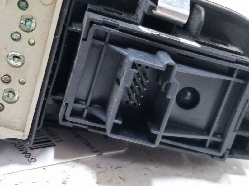Recambio de mando elevalunas delantero izquierdo para fiat grande punto (199_) 1.4 (199axb11, 199axb1a, 199bxb1a, 199axl1a) refe
