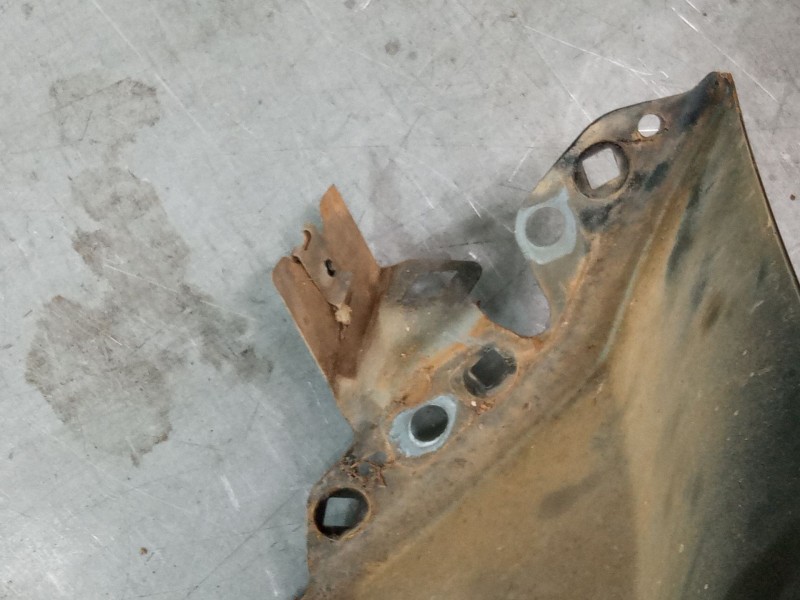 Recambio de aleta delantera derecha para ford fiesta vi (cb1, ccn) 1.4 tdci referencia OEM IAM   