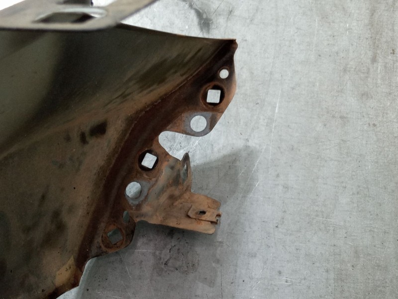 Recambio de aleta delantera izquierda para ford fiesta vi (cb1, ccn) 1.4 tdci referencia OEM IAM   