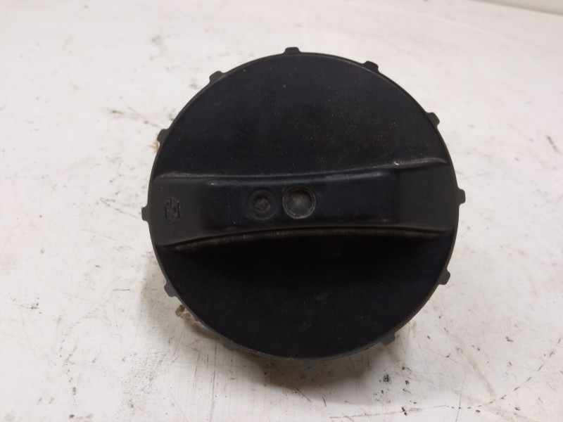 Recambio de tapon combustible para mitsubishi montero sport i (k7_, k9_) 2.5 td (k94w, k74t) referencia OEM IAM   