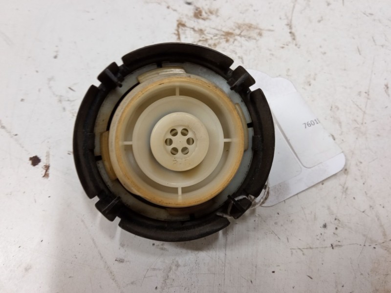 Recambio de tapon combustible para mitsubishi montero sport i (k7_, k9_) 2.5 td (k94w, k74t) referencia OEM IAM   
