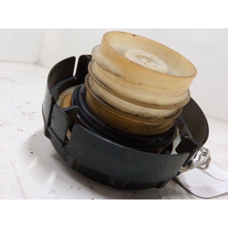 Recambio de tapon combustible para mitsubishi montero sport i (k7_, k9_) 2.5 td (k94w, k74t) referencia OEM IAM   
