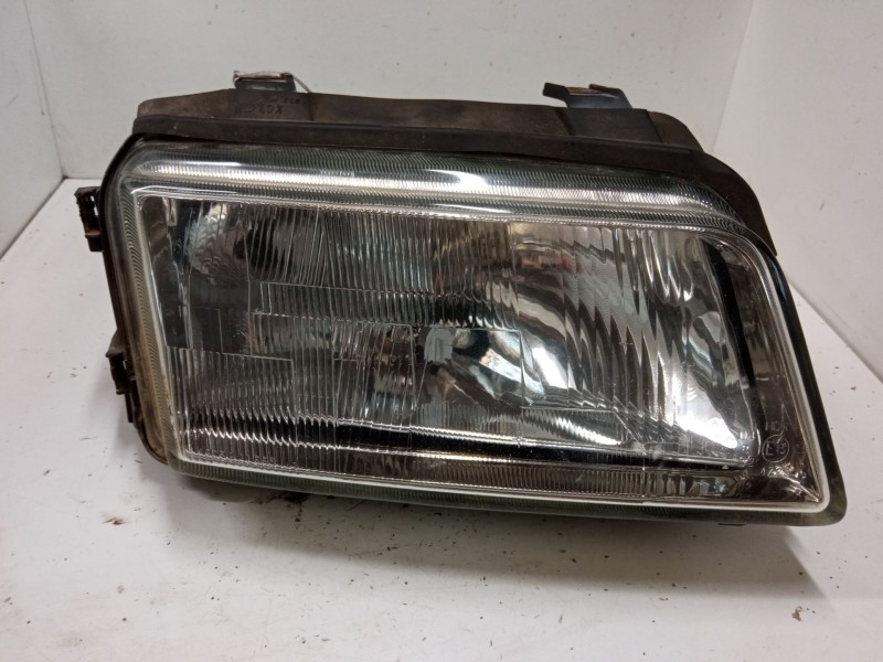 Recambio de faro derecho para audi a4 b5 avant (8d5) 1.8 referencia OEM IAM 8D0941030  
