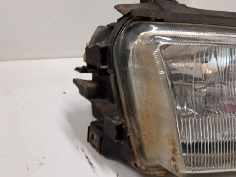 Recambio de faro derecho para audi a4 b5 avant (8d5) 1.8 referencia OEM IAM 8D0941030  