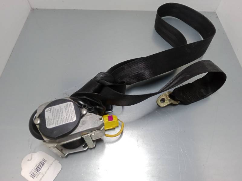 CINTURON SEGURIDAD DELANTERO DERECHO 
