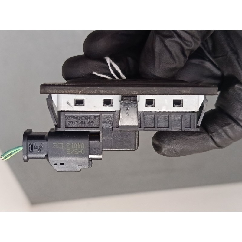 Recambio de maneta exterior electrica porton para peugeot 208 i (ca_, cc_) 1.2 vti 82 referencia OEM IAM   