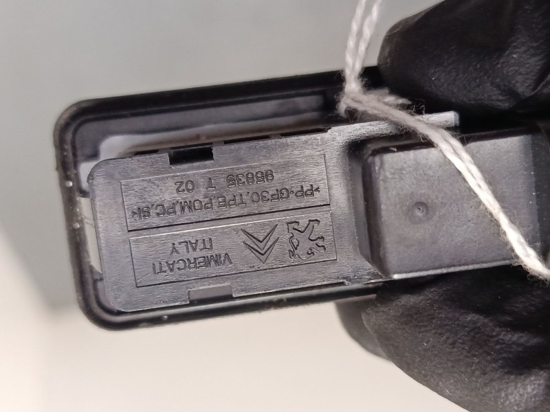 Recambio de maneta exterior electrica porton para peugeot 208 i (ca_, cc_) 1.2 vti 82 referencia OEM IAM   