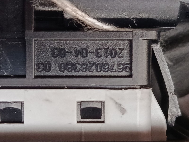 Recambio de maneta exterior electrica porton para peugeot 208 i (ca_, cc_) 1.2 vti 82 referencia OEM IAM   