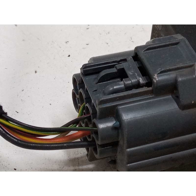 Recambio de motor elevaluna delantero izquierdo para ford mondeo iii (b5y) 2.0 16v referencia OEM IAM 0130821720  