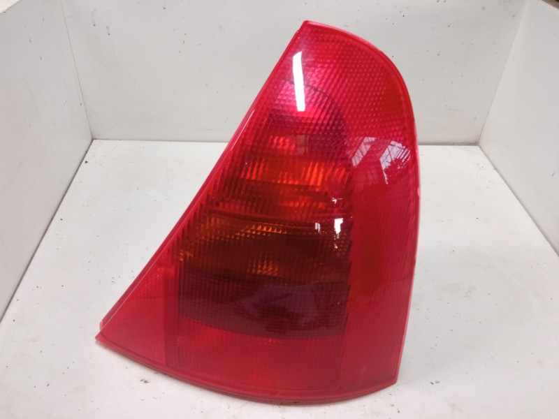 Recambio de piloto trasero derecho para renault clio ii (bb_, cb_) 1.9 dti (b/cb0u) referencia OEM IAM   