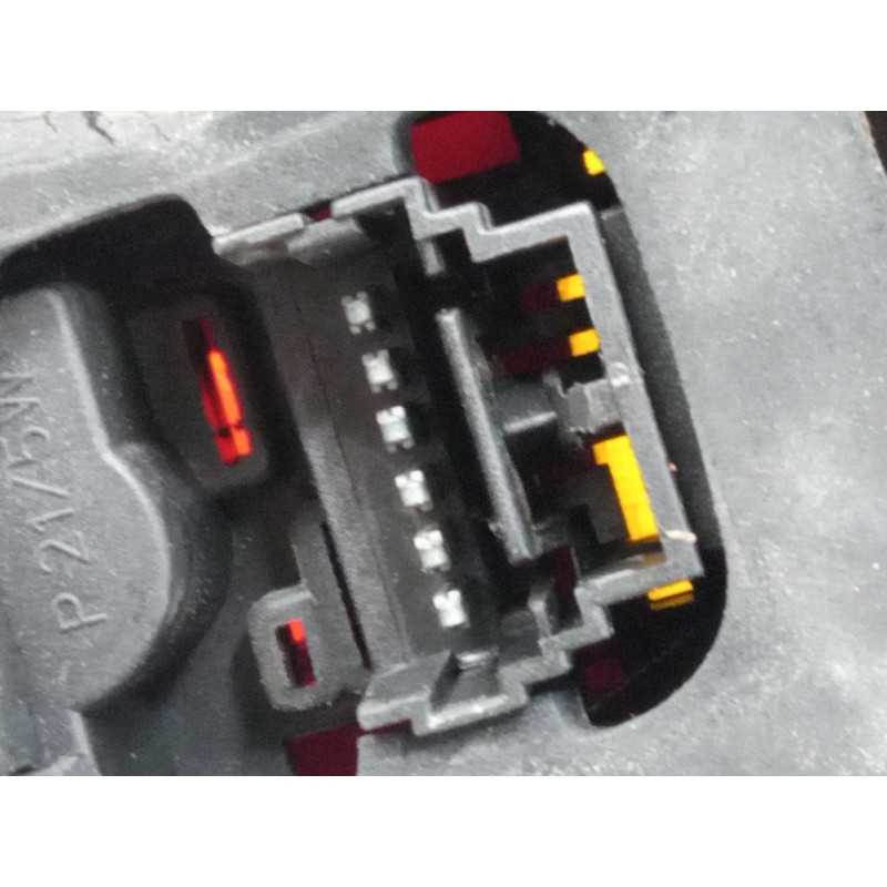 Recambio de piloto trasero izquierdo para renault clio ii (bb_, cb_) 1.9 dti (b/cb0u) referencia OEM IAM   