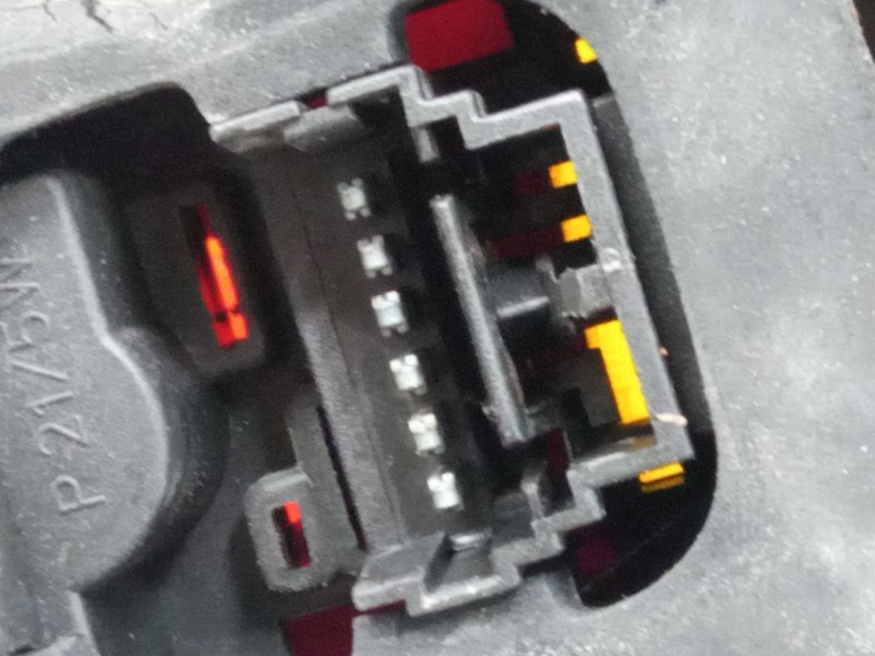 Recambio de piloto trasero izquierdo para renault clio ii (bb_, cb_) 1.9 dti (b/cb0u) referencia OEM IAM   