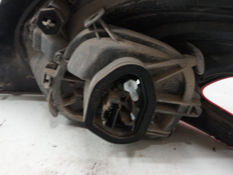 Recambio de piloto trasero izquierdo para peugeot 208 i (ca_, cc_) 1.6 hdi / bluehdi 75 referencia OEM IAM   