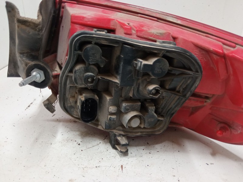 Recambio de piloto trasero izquierdo para audi a3 sportback (8pa) 1.6 tdi referencia OEM IAM   