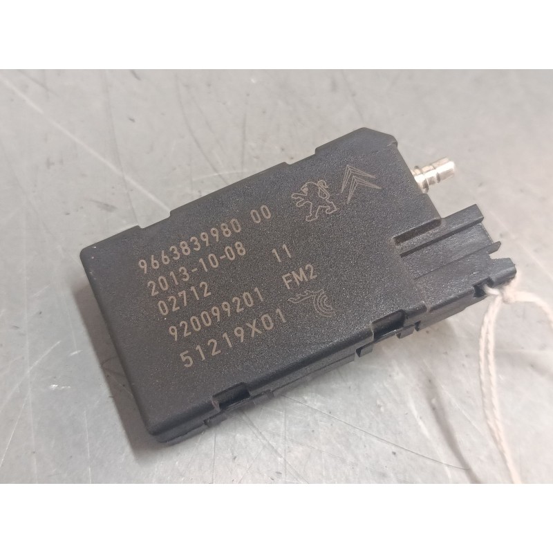 Recambio de amplificador antena para citroën c4 picasso ii 1.6 hdi 90 referencia OEM IAM 966383998000  