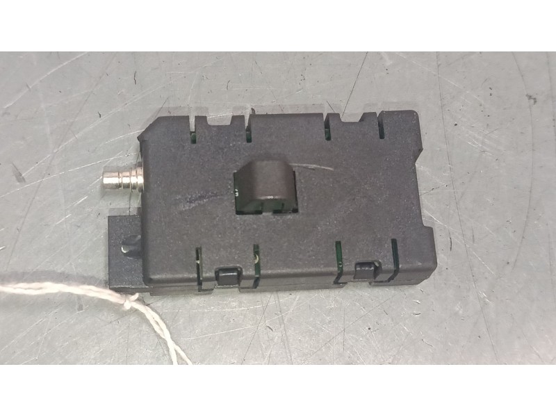Recambio de amplificador antena para citroën c4 picasso ii 1.6 hdi 90 referencia OEM IAM 966383998000  
