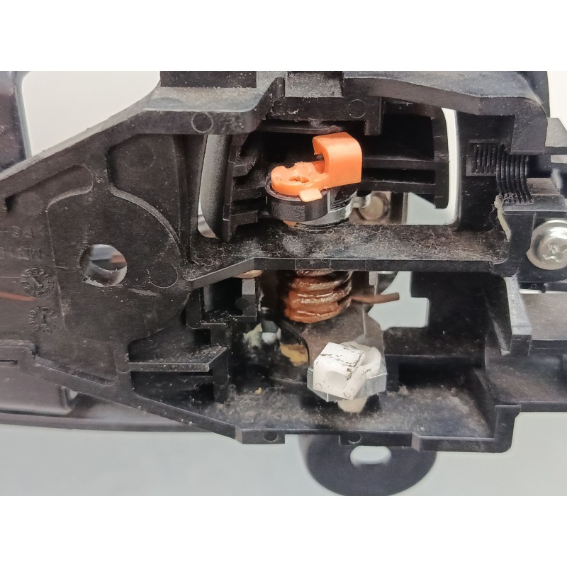 Recambio de maneta interior puerta delantera izquierda para mitsubishi outlander ii (cw_w) 2.0 di-d (cw8w) referencia OEM IAM   