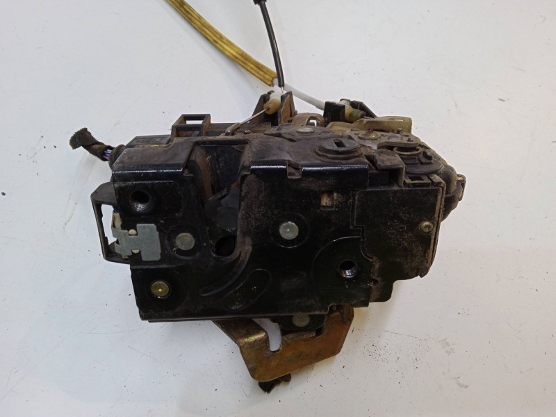 Recambio de cerradura puerta trasera derecha para audi a6 c5 (4b2) 2.5 tdi quattro referencia OEM IAM   