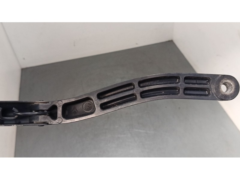 Recambio de brazo limpia delantero derecho para opel vectra c (z02) 1.9 cdti (f69) referencia OEM IAM   