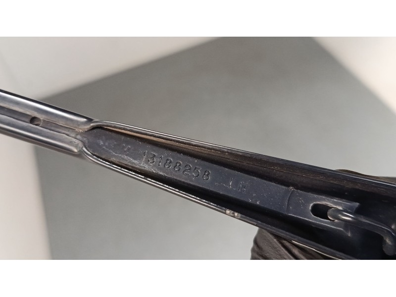 Recambio de brazo limpia delantero derecho para opel vectra c (z02) 1.9 cdti (f69) referencia OEM IAM   
