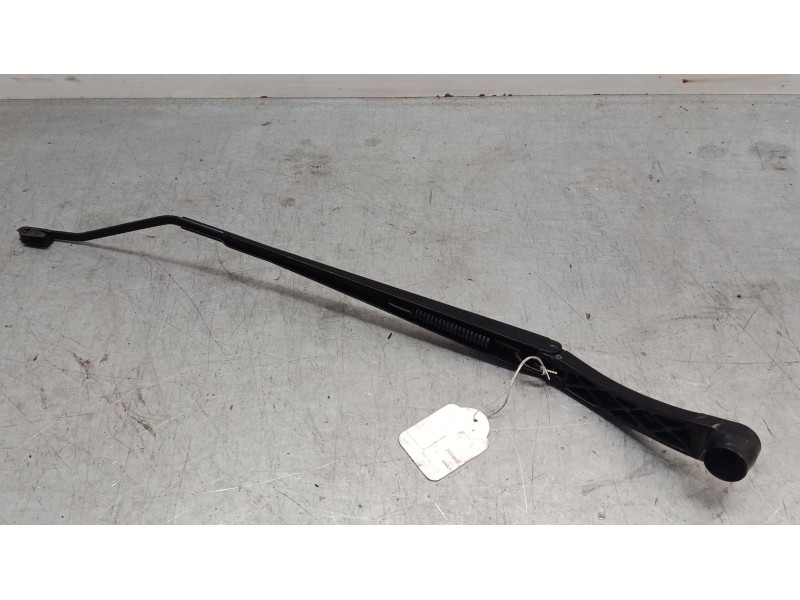 Recambio de brazo limpia delantero derecho para opel insignia a (g09) 2.0 cdti (68) referencia OEM IAM   