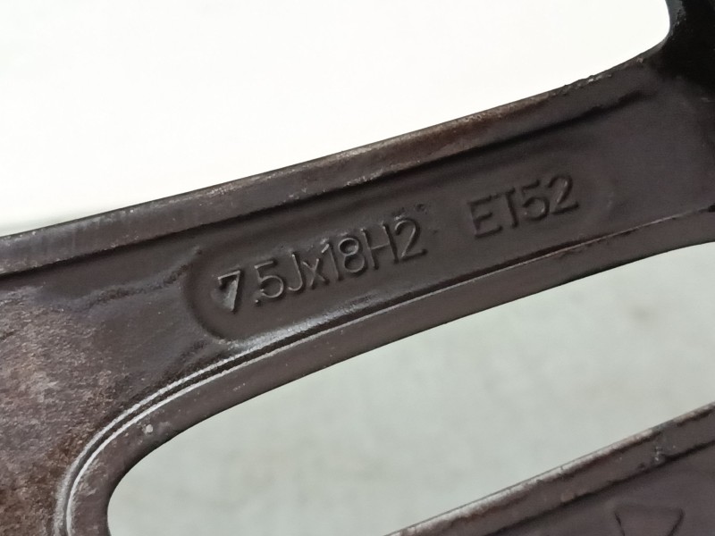 Recambio de llanta aluminio 18´´ para mercedes-benz clase a (w176) a 220 d (176.003) referencia OEM IAM A1764010700  