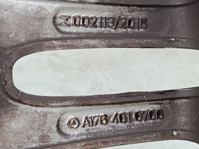 Recambio de llanta aluminio 18´´ para mercedes-benz clase a (w176) a 220 d (176.003) referencia OEM IAM A1764010700  