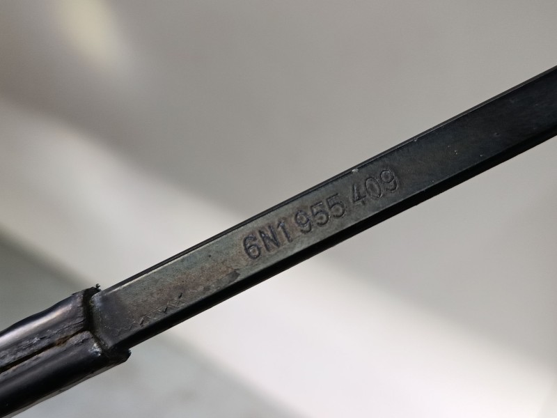 Recambio de brazo limpia delantero izquierdo para volkswagen polo iii (6n1) 60 1.4 referencia OEM IAM   